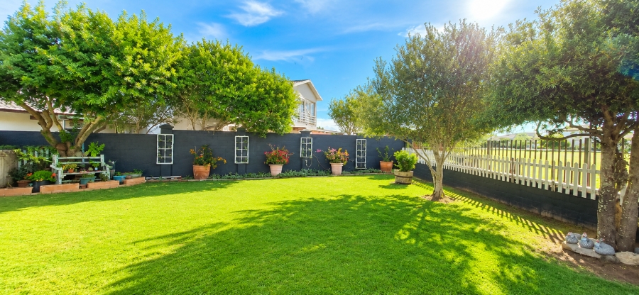 4 Bedroom Property for Sale in Country Club Western Cape